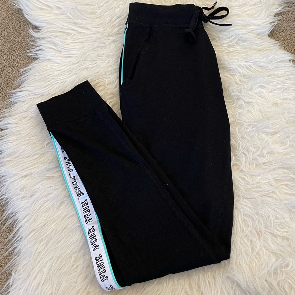 NWT Pink Victoria’s Secret Sweatpants Size Small gym pant